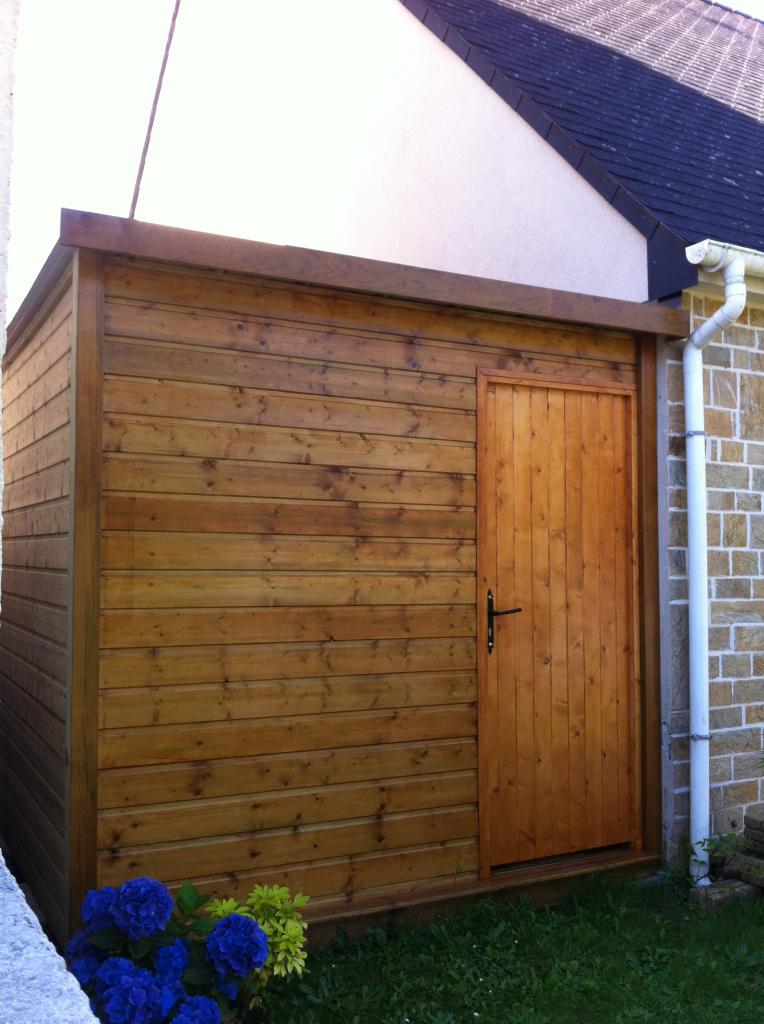 petit cabanon comme abri de jardin